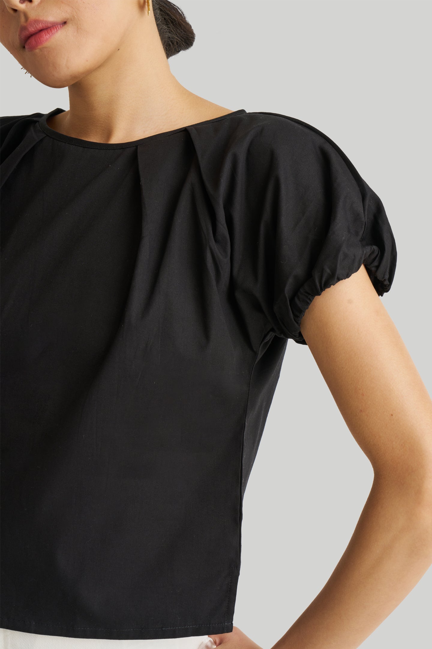 Reistor-Reistor Balloon Sleeve Top in Black-Whoopsie Daisy